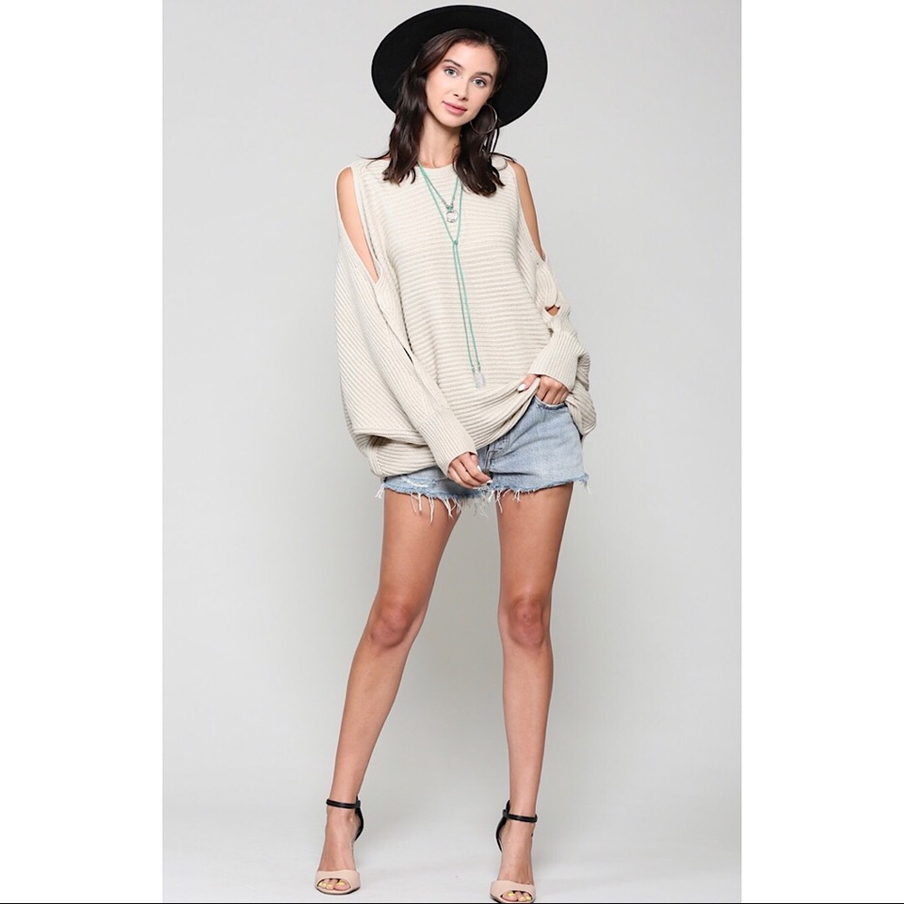 KYEMI • Oversize Cold Shoulder Batwing Sweater